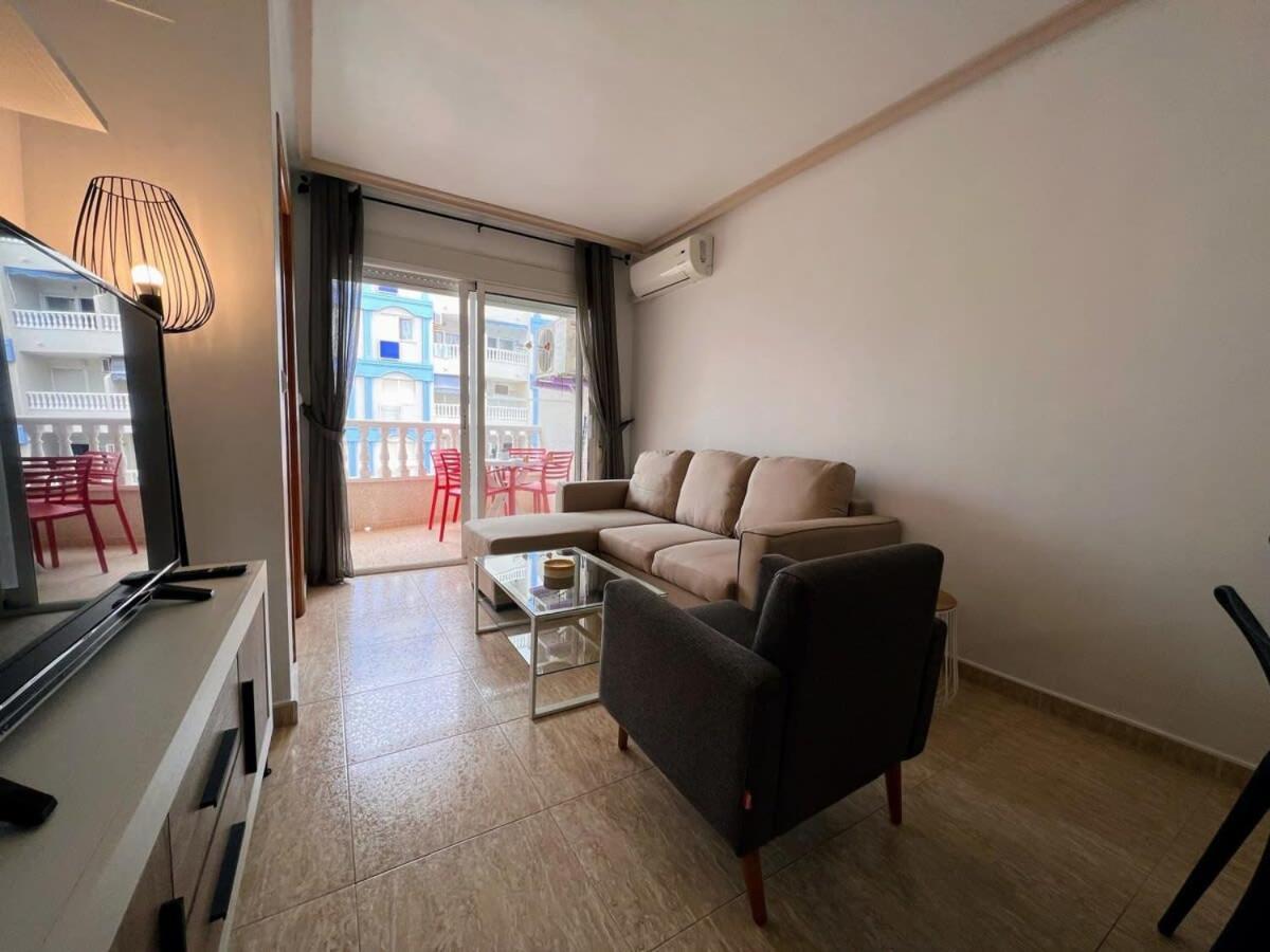 Welcoming Seafront Apartment Tv15 Torrevieja Exterior photo